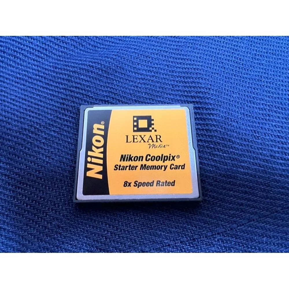 Nikon Coolpix 3100 3.2MP Digital Camera 3x Optical Zoom Memory Card **READ